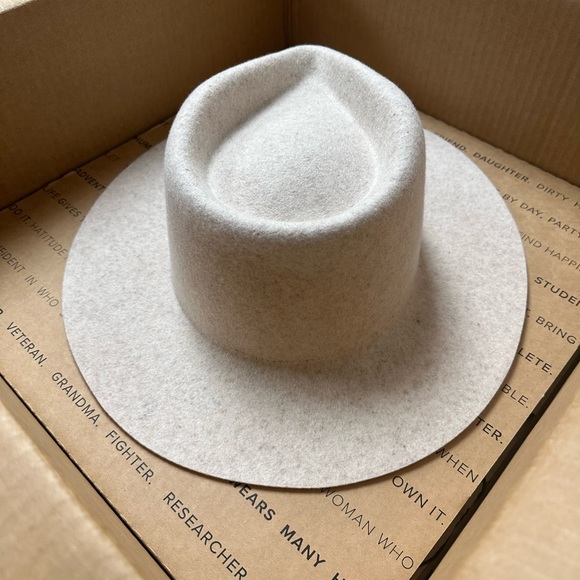 GiGi Pip Zephyr Hat, Mix Ivory, XL - Picture 3 of 6